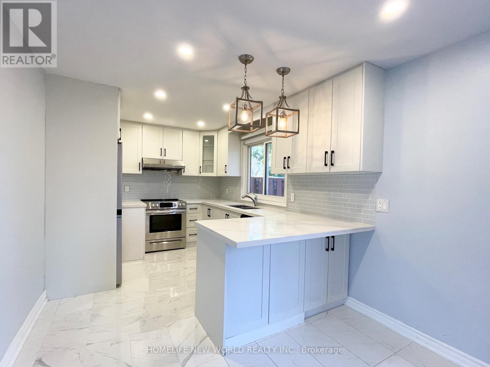 716 Lake Drive S, Georgina, Ontario  L4P 1V1 - Photo 11 - N12485896