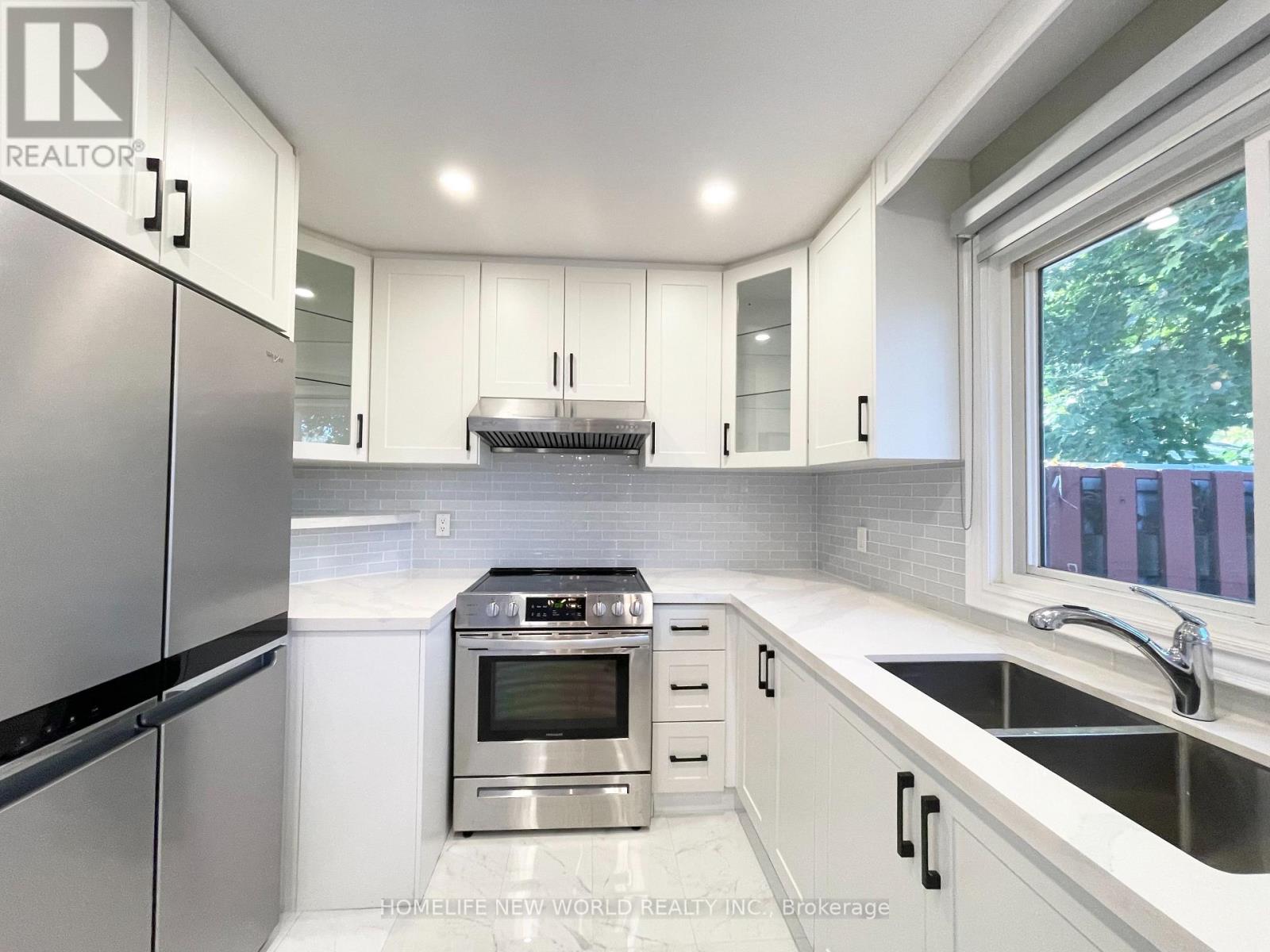 716 Lake Drive S, Georgina, Ontario  L4P 1V1 - Photo 12 - N12485896