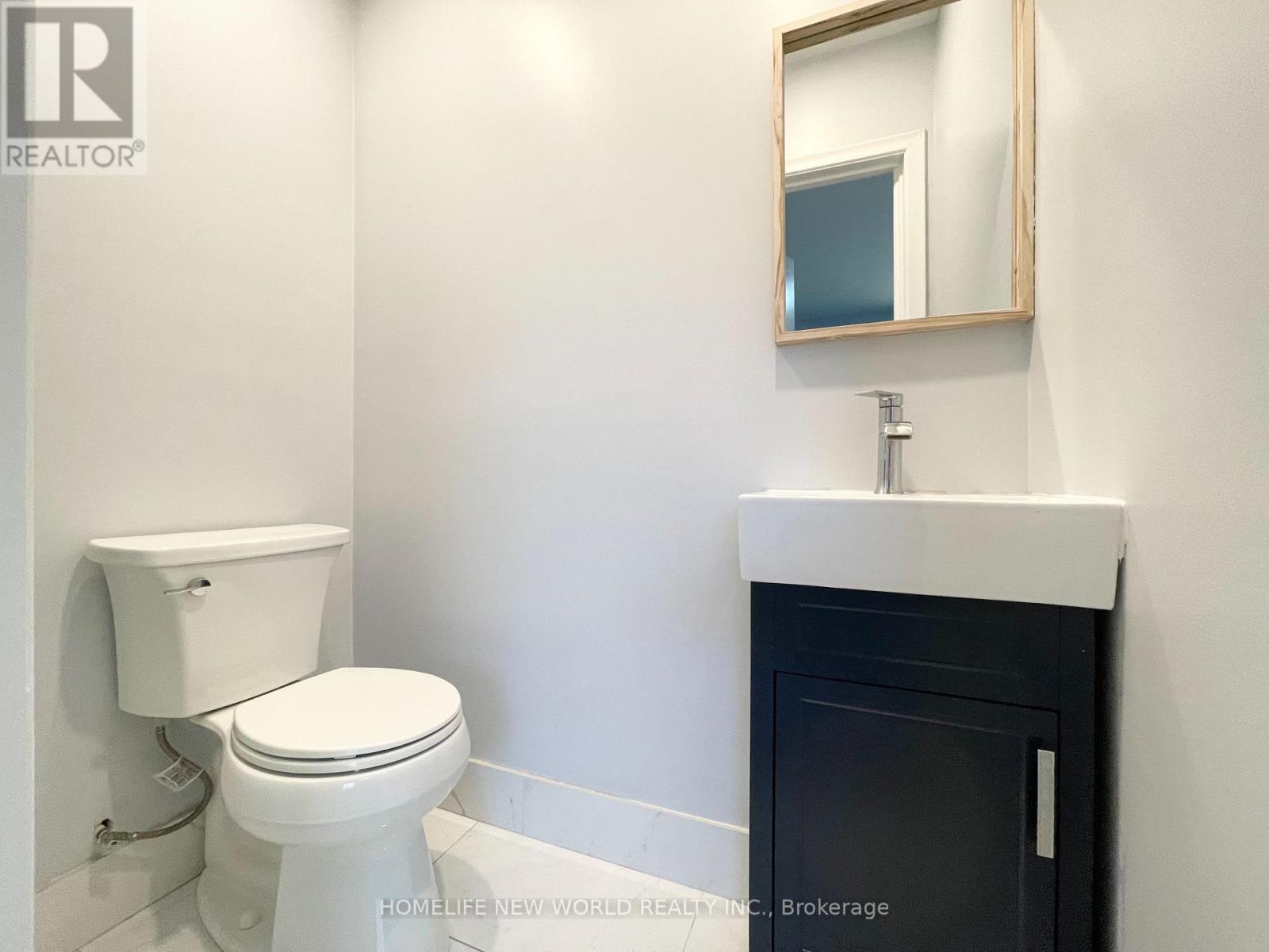 716 Lake Drive S, Georgina, Ontario  L4P 1V1 - Photo 15 - N12485896