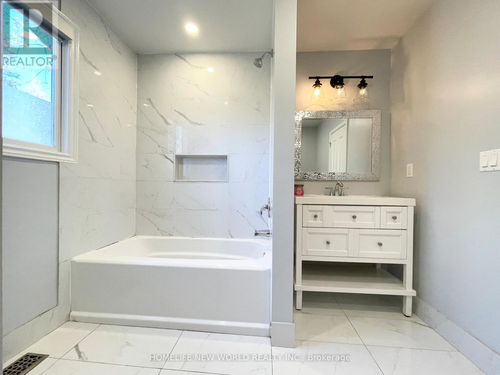 716 Lake Drive S, Georgina, Ontario  L4P 1V1 - Photo 20 - N12485896