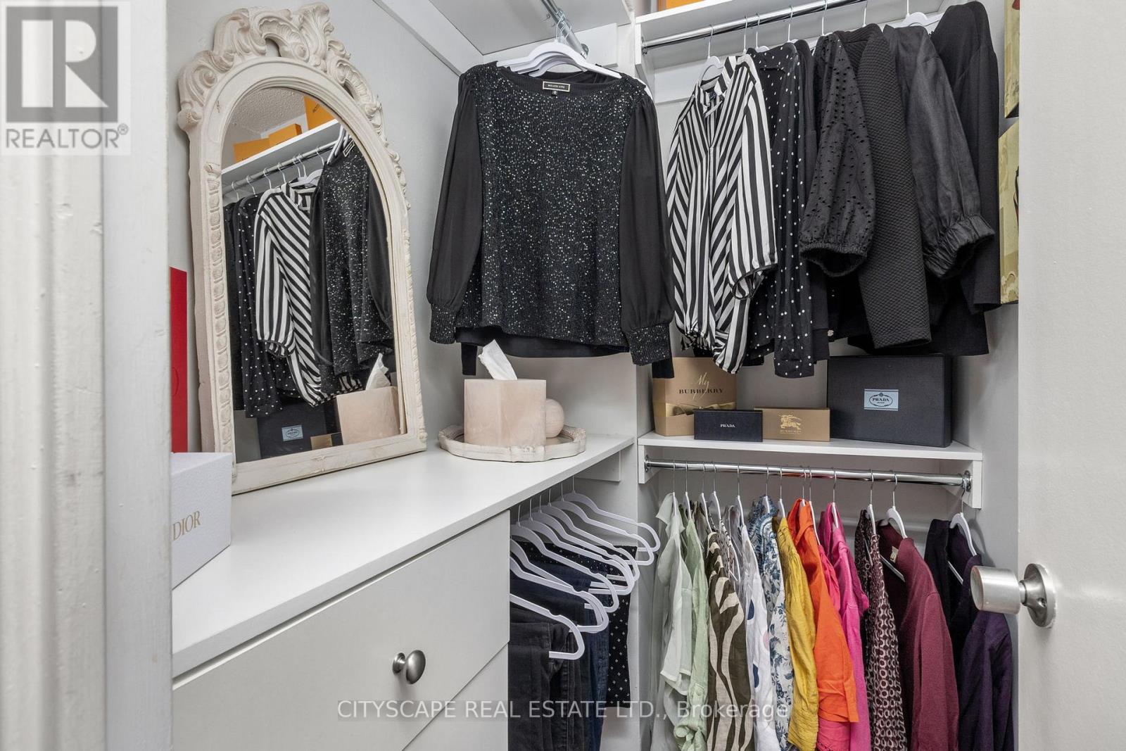 810 - 1 Royal Orchard Boulevard, Markham, Ontario  L3T 3C2 - Photo 18 - N12485963