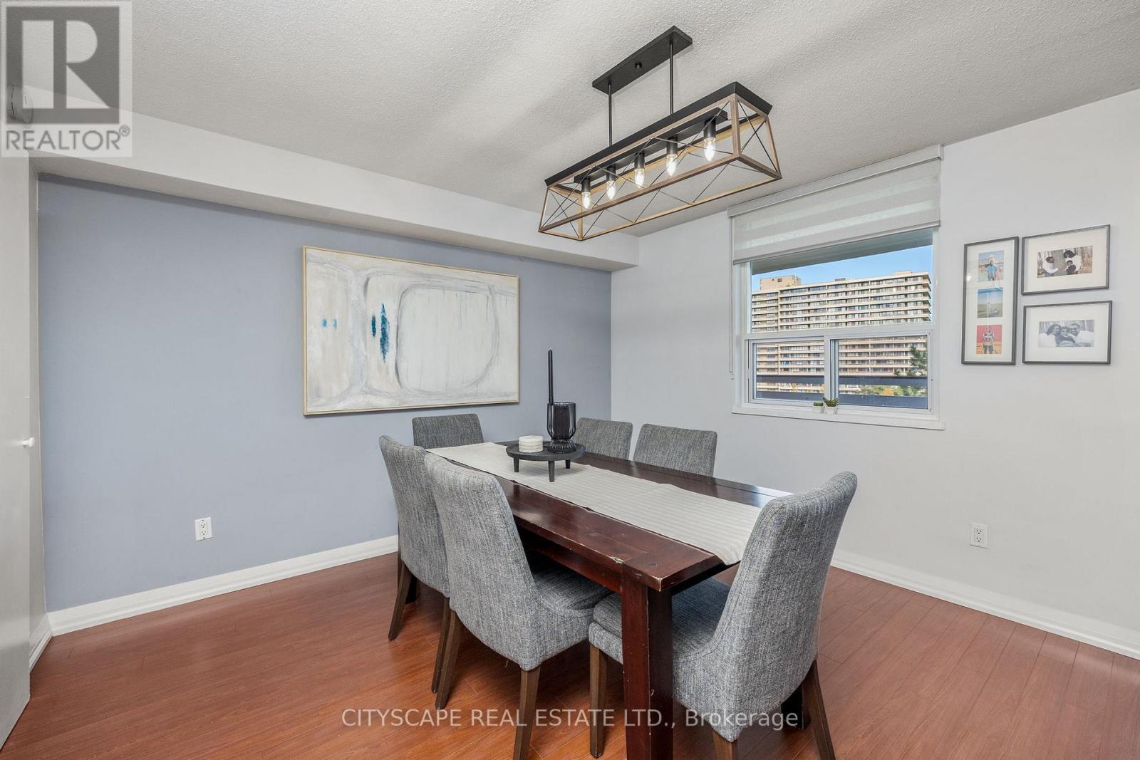 810 - 1 Royal Orchard Boulevard, Markham, Ontario  L3T 3C2 - Photo 7 - N12485963