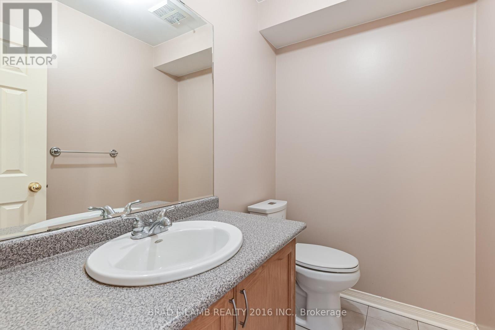 45 Waterton Crescent, Richmond Hill, Ontario  L4B 4L2 - Photo 9 - N12478416