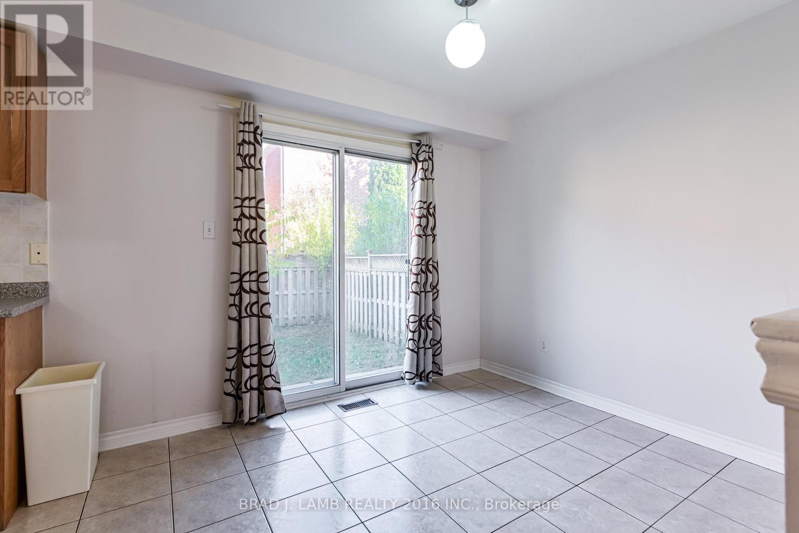 45 Waterton Crescent, Richmond Hill, Ontario  L4B 4L2 - Photo 11 - N12478416