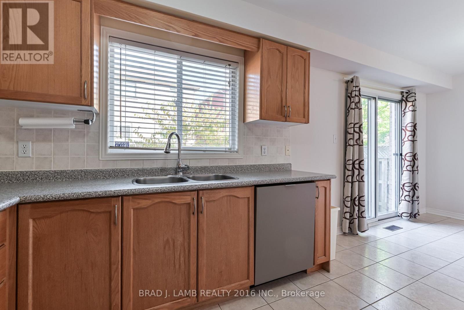 45 Waterton Crescent, Richmond Hill, Ontario  L4B 4L2 - Photo 15 - N12478416