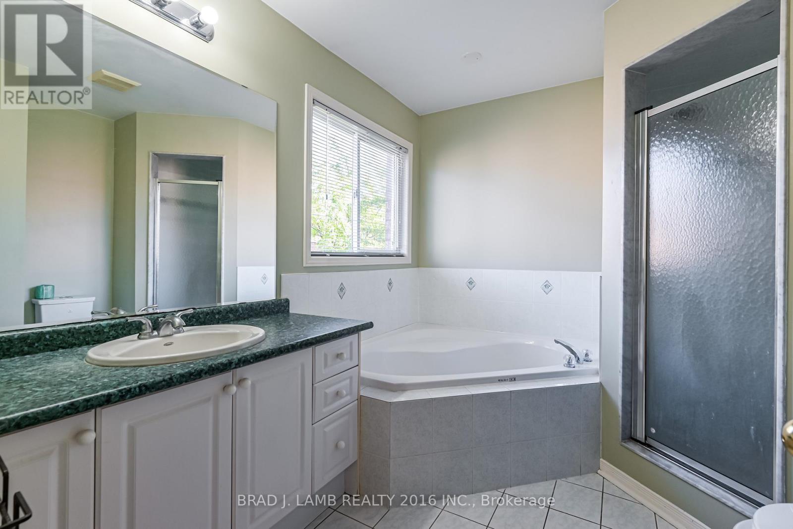 45 Waterton Crescent, Richmond Hill, Ontario  L4B 4L2 - Photo 23 - N12478416