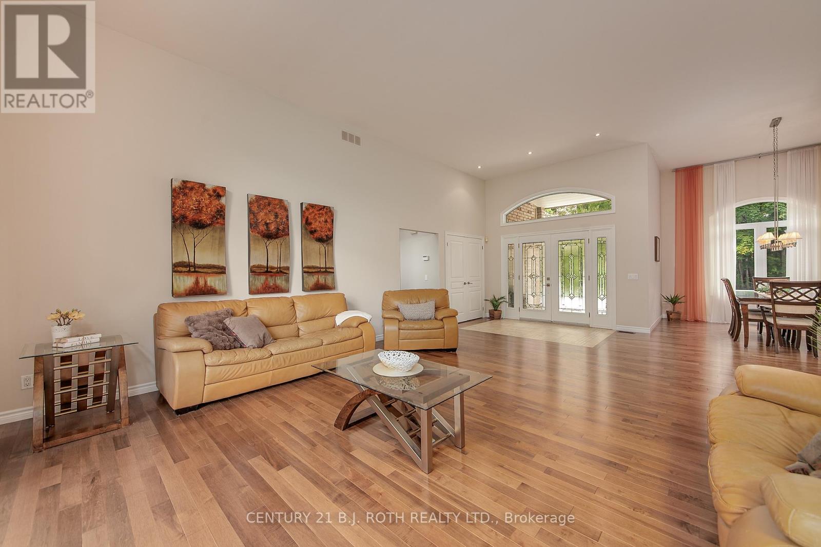 3925 Algoma Avenue, Innisfil, Ontario  L9S 2M4 - Photo 24 - N12406633