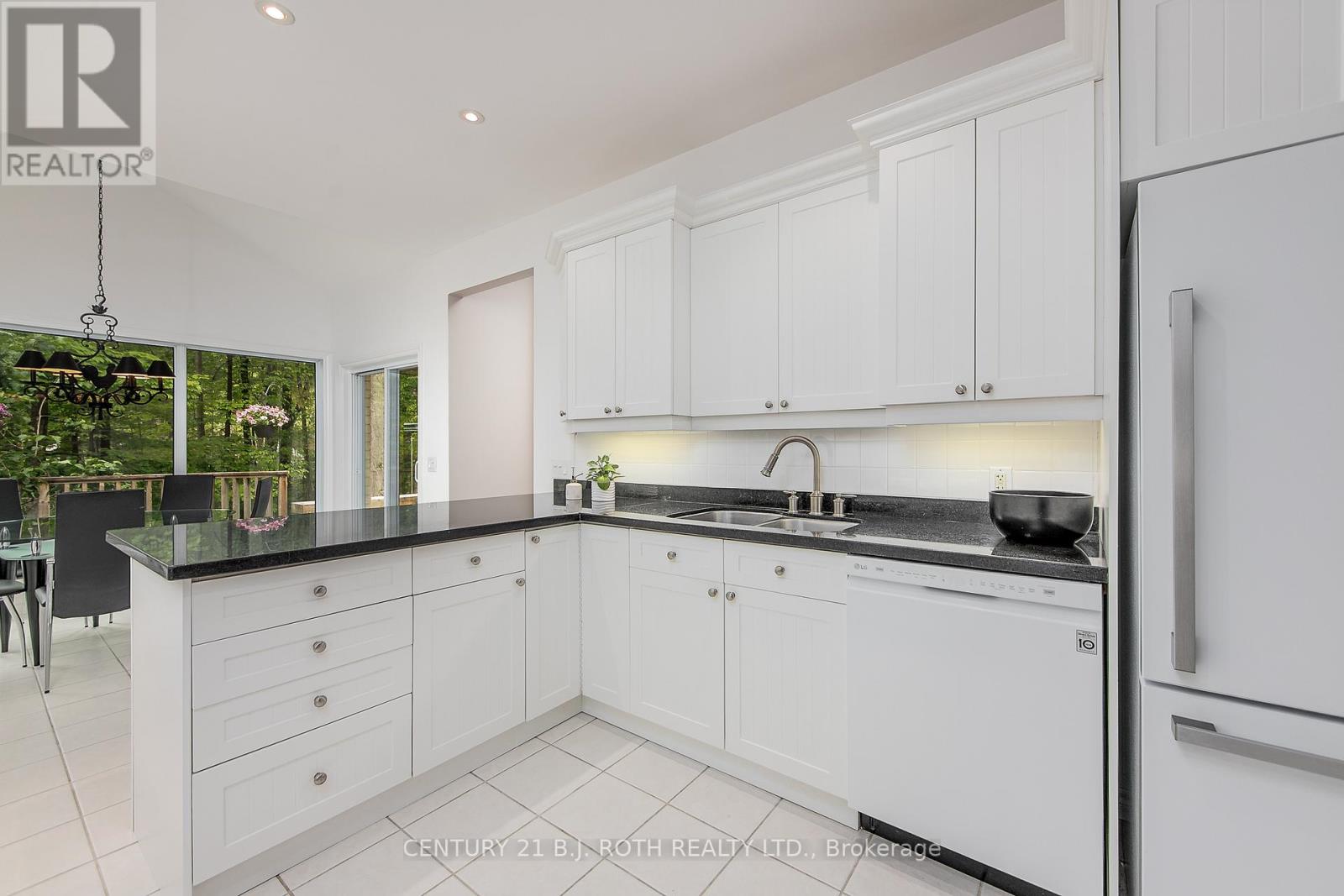 3925 Algoma Avenue, Innisfil, Ontario  L9S 2M4 - Photo 28 - N12406633