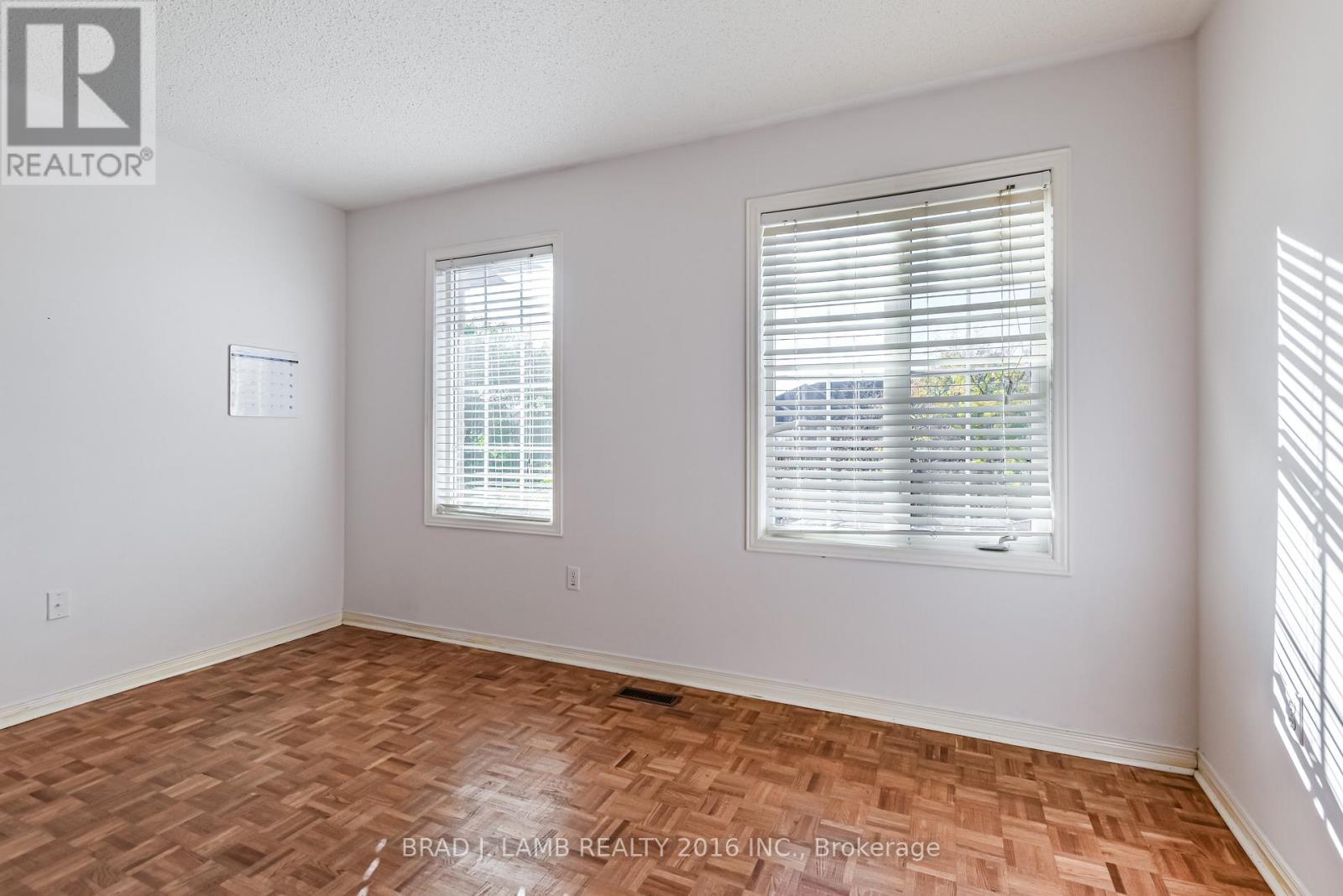 45 Waterton Crescent, Richmond Hill, Ontario  L4B 4L2 - Photo 17 - N12478416