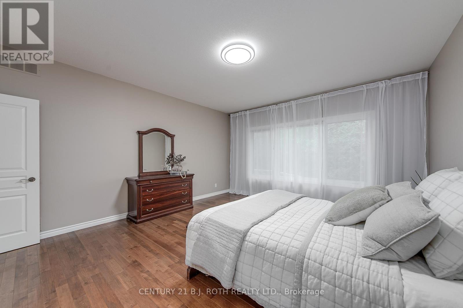 3925 Algoma Avenue, Innisfil, Ontario  L9S 2M4 - Photo 33 - N12406633