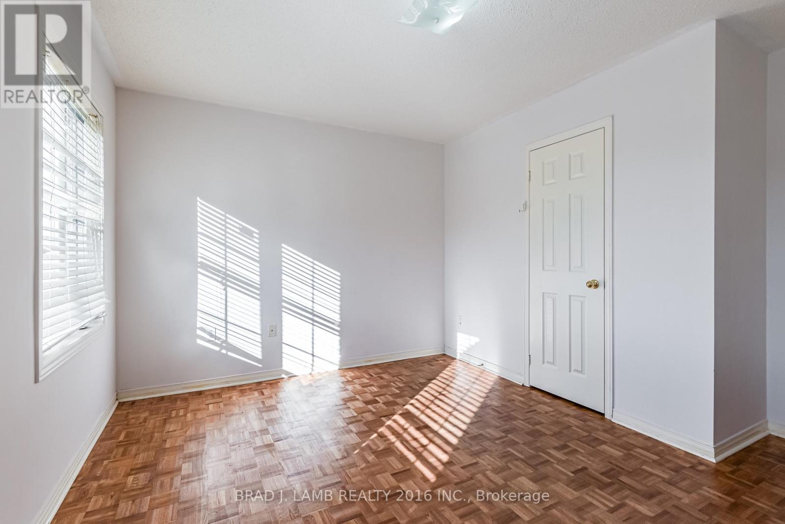 45 Waterton Crescent, Richmond Hill, Ontario  L4B 4L2 - Photo 18 - N12478416