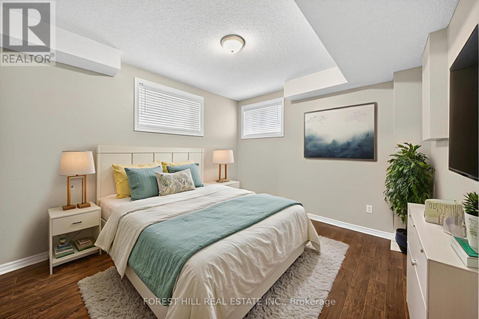 70 Diana Way, Barrie, Ontario  L4M 7H9 - Photo 21 - S12458617