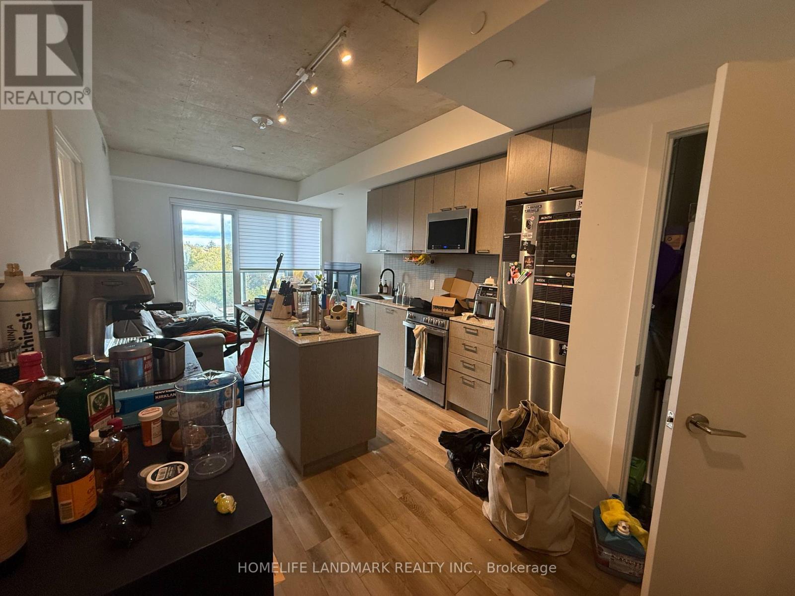 402 - 1808 St Clair Avenue W, Toronto, Ontario  M6N 0C1 - Photo 8 - W12472084