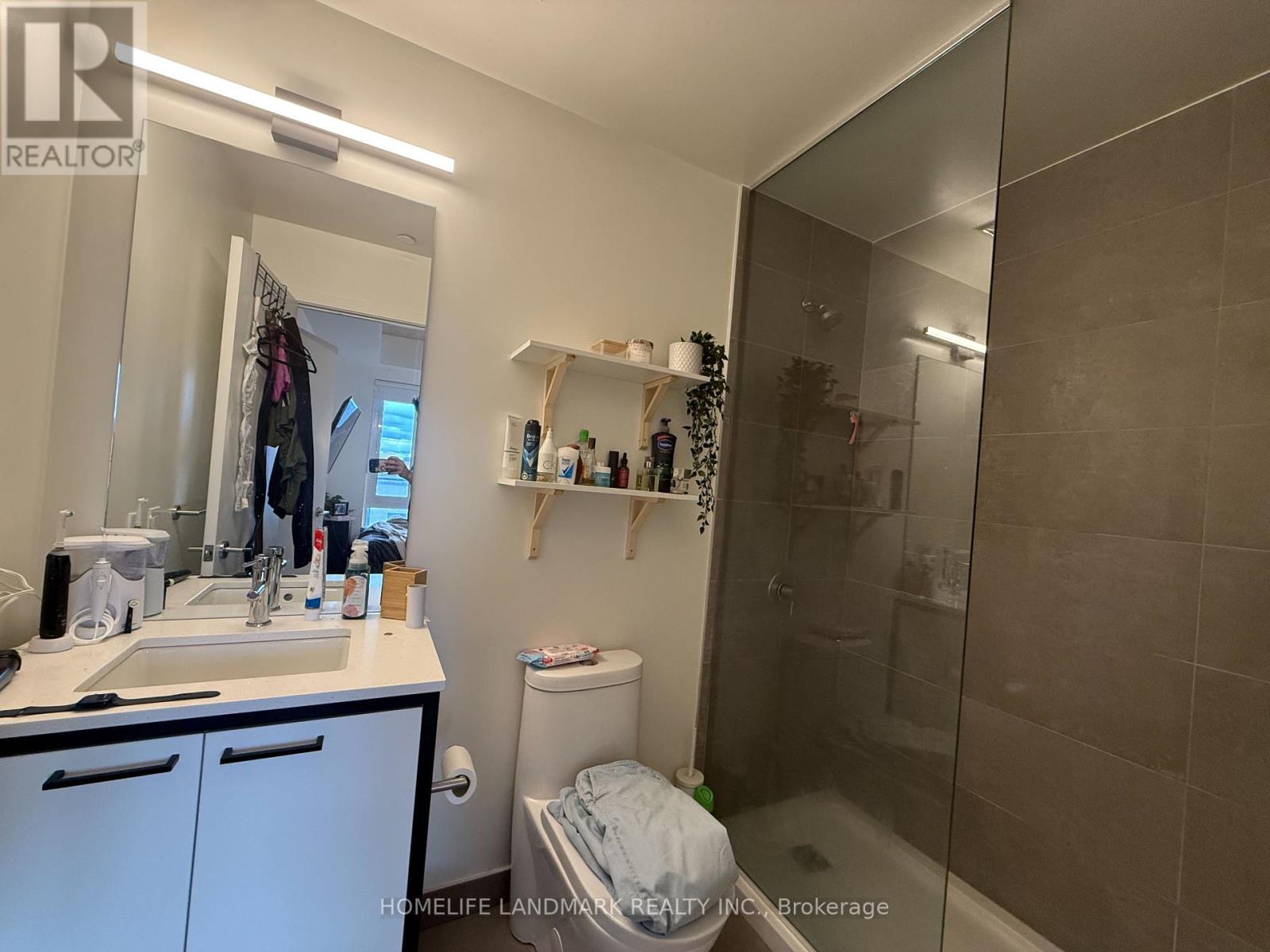 402 - 1808 St Clair Avenue W, Toronto, Ontario  M6N 0C1 - Photo 4 - W12472084