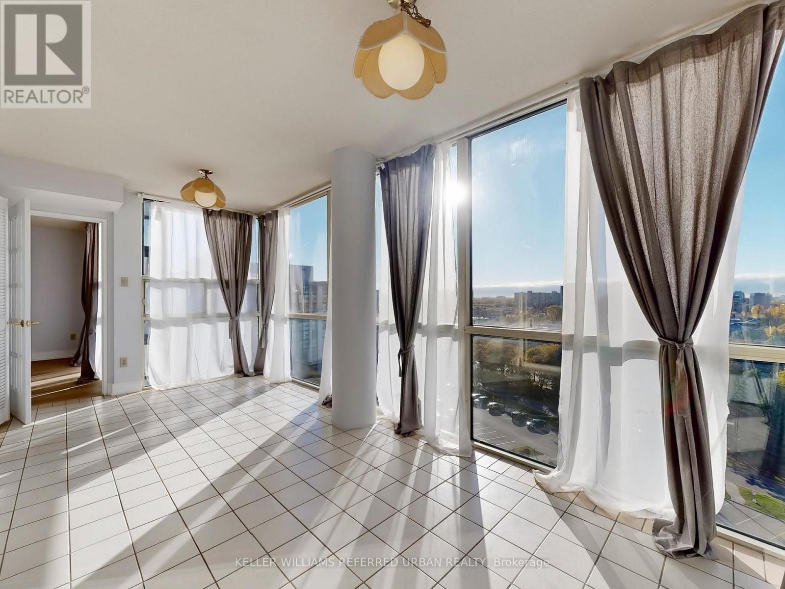 1006 - 40 Harding Boulevard W, Richmond Hill, Ontario  L4C 9S5 - Photo 11 - N12472125