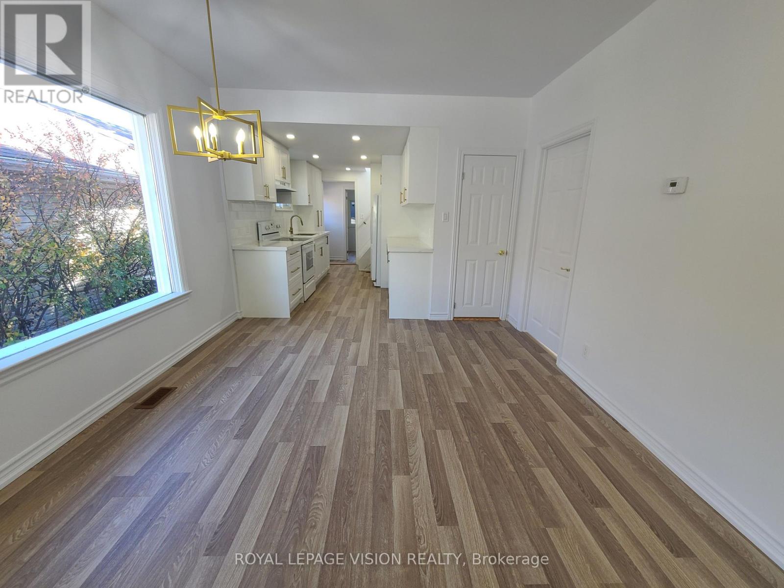 157 College Avenue, Oshawa, Ontario  L1J 1R3 - Photo 7 - E12484965