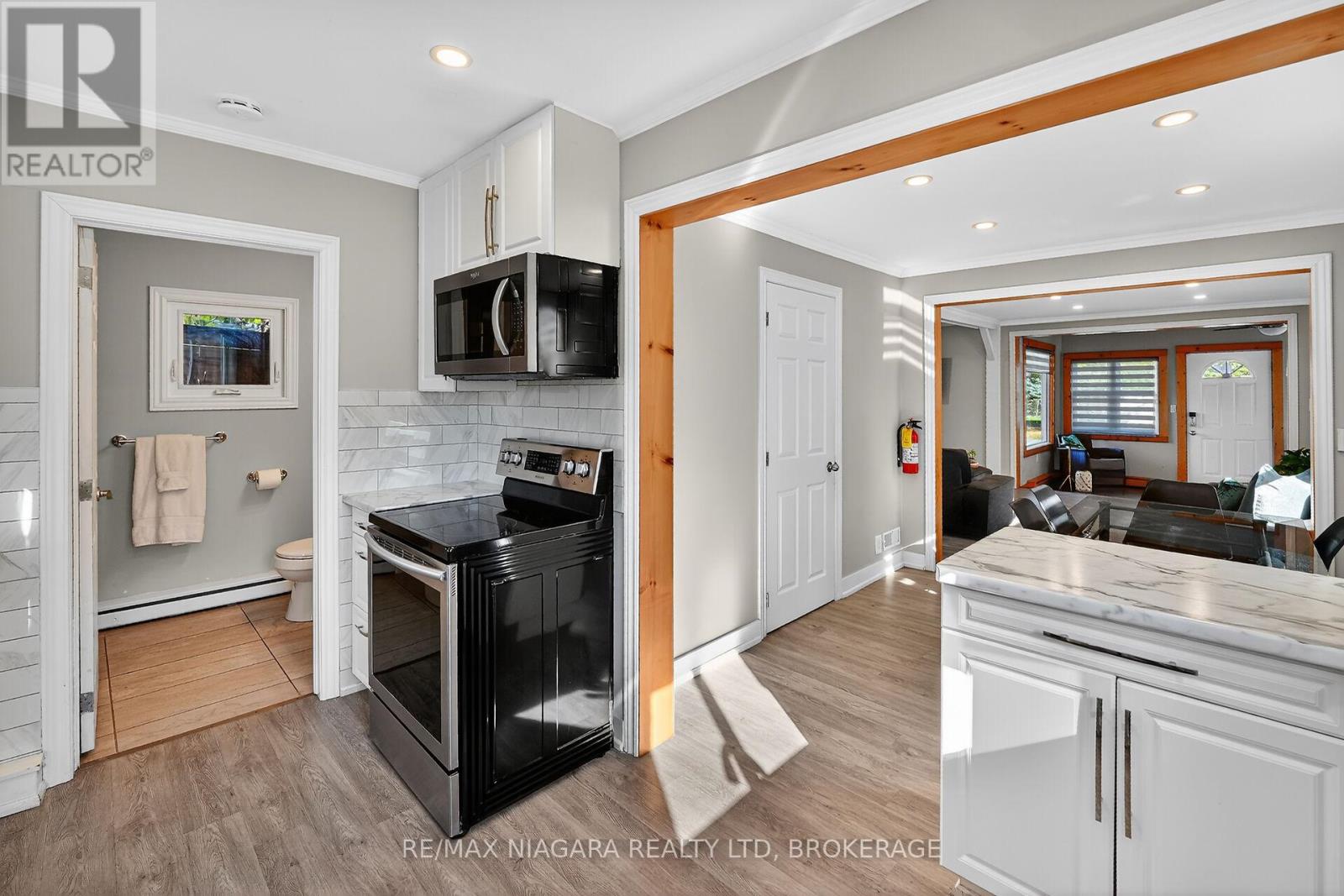 359 Oxford Avenue, Fort Erie, Ontario  L0S 1B0 - Photo 17 - X12486005