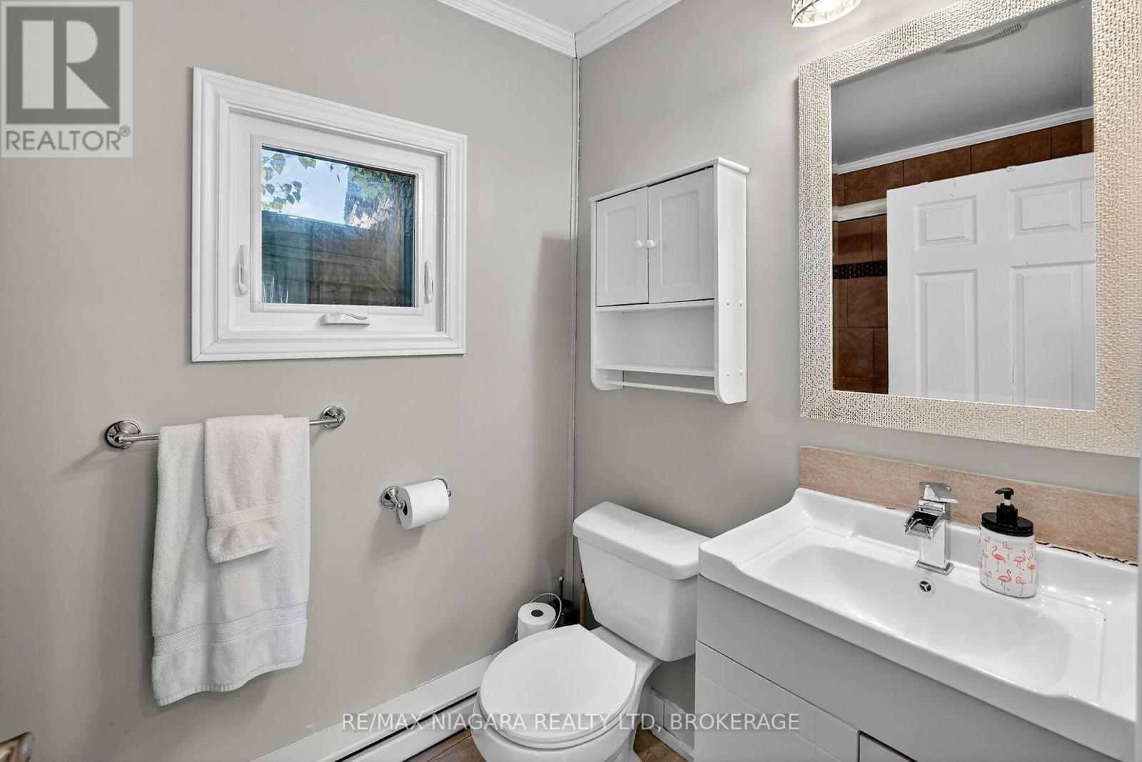 359 Oxford Avenue, Fort Erie, Ontario  L0S 1B0 - Photo 19 - X12486005