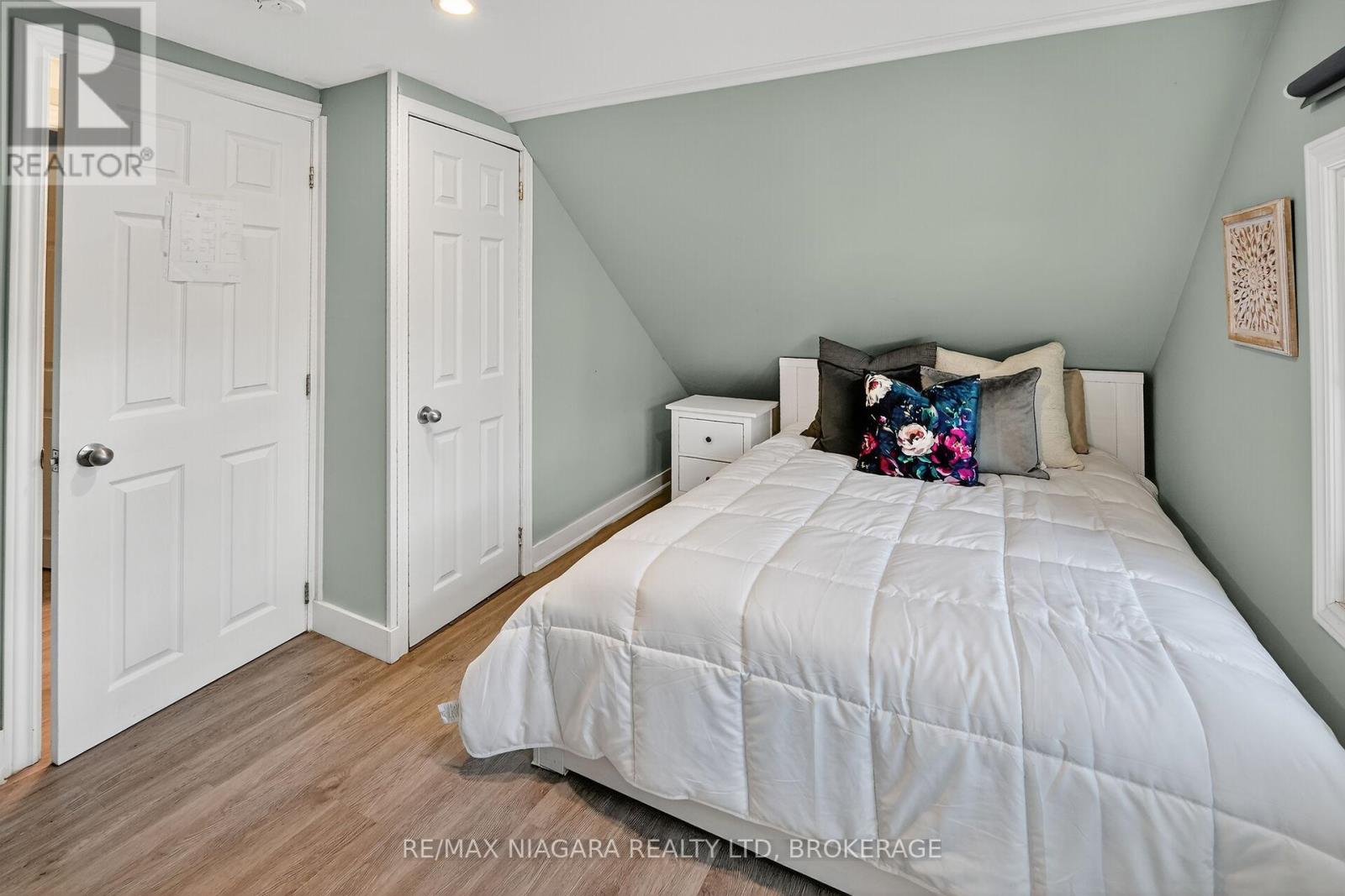 359 Oxford Avenue, Fort Erie, Ontario  L0S 1B0 - Photo 26 - X12486005