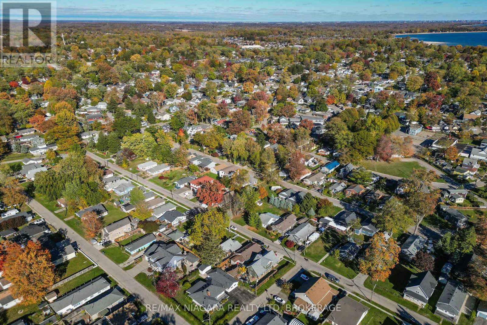 359 Oxford Avenue, Fort Erie, Ontario  L0S 1B0 - Photo 34 - X12486005