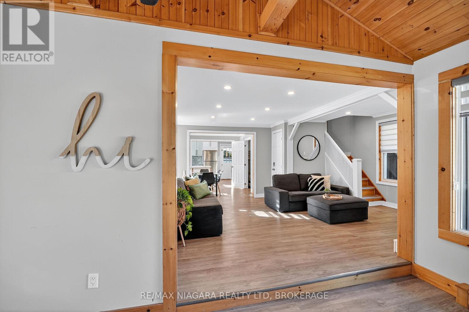 359 Oxford Avenue, Fort Erie, Ontario  L0S 1B0 - Photo 7 - X12486005