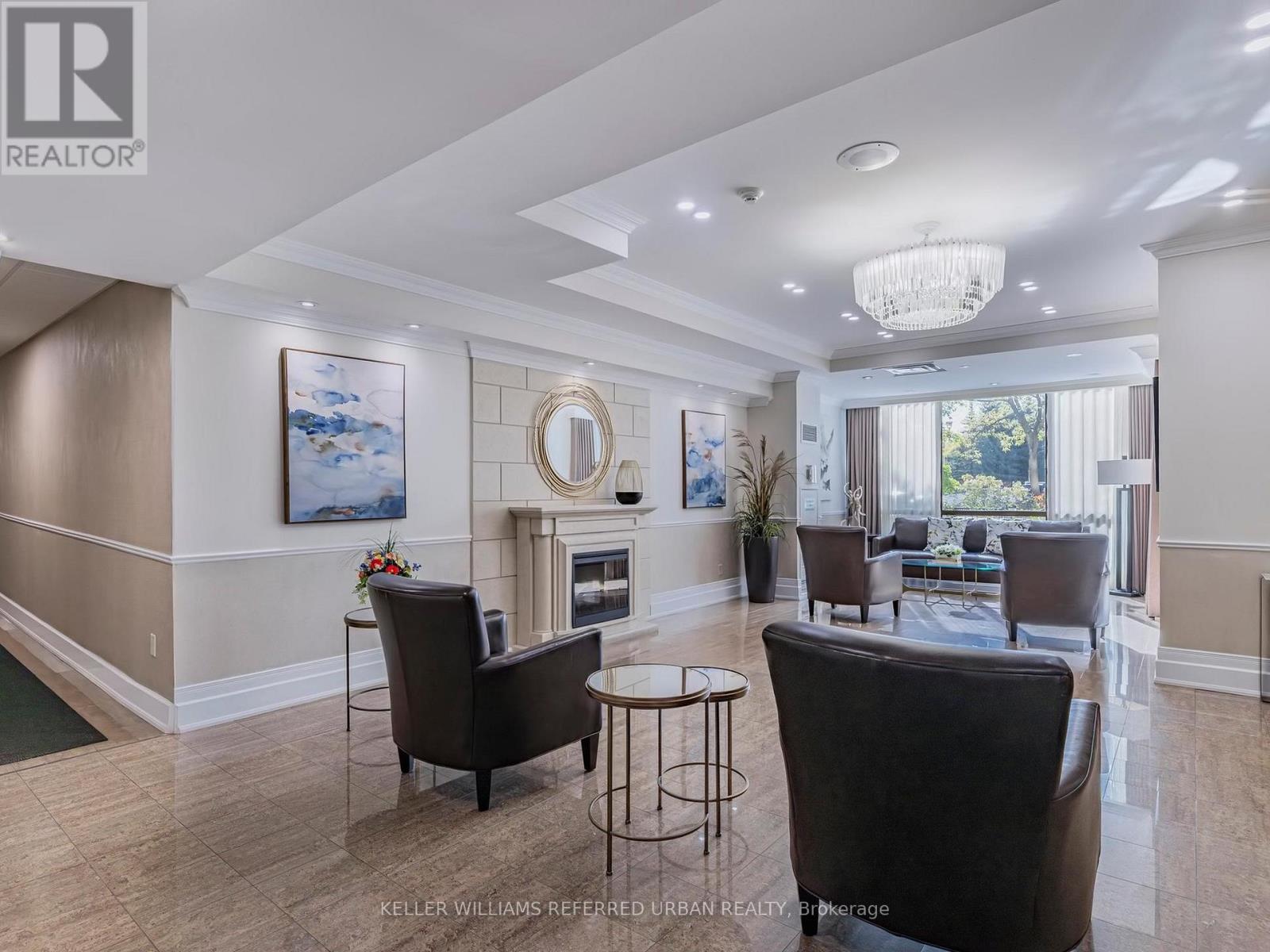 1006 - 40 Harding Boulevard W, Richmond Hill, Ontario  L4C 9S5 - Photo 4 - N12472125