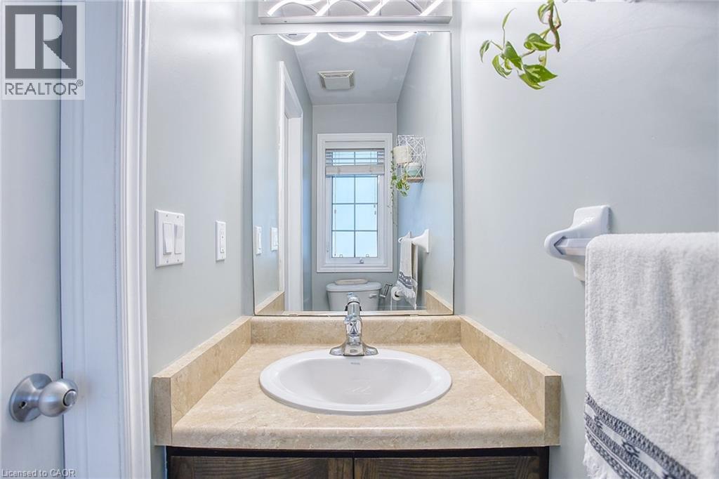 25 Ivybridge Drive Unit# 2, Stoney Creek, Ontario  L8E 0A5 - Photo 6 - 40782619