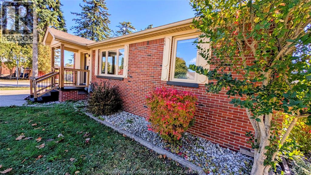921 GRAND MARAIS ROAD West, Windsor, Ontario