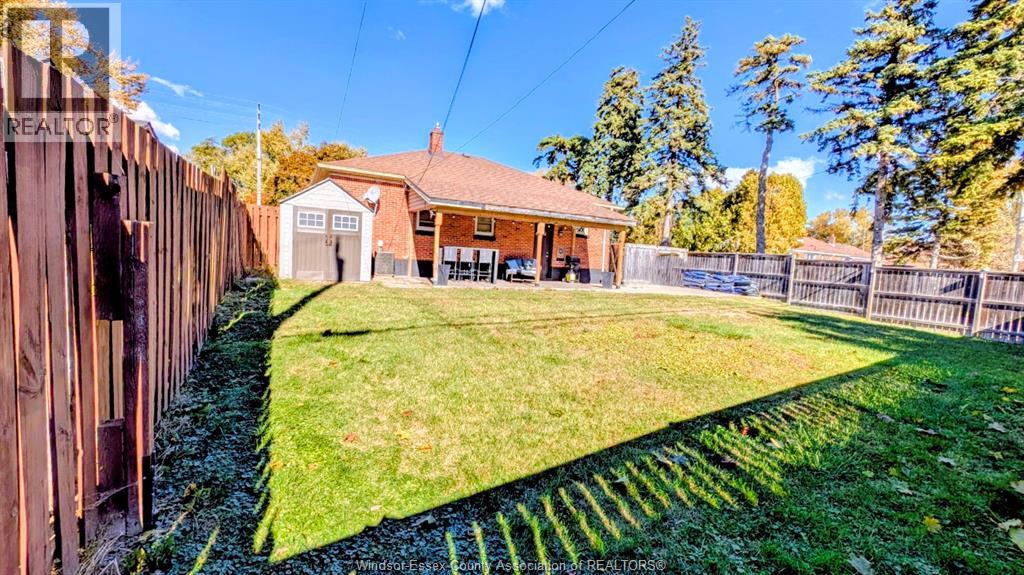 921 Grand Marais Road West, Windsor, Ontario  N9E 1C2 - Photo 3 - 25027329