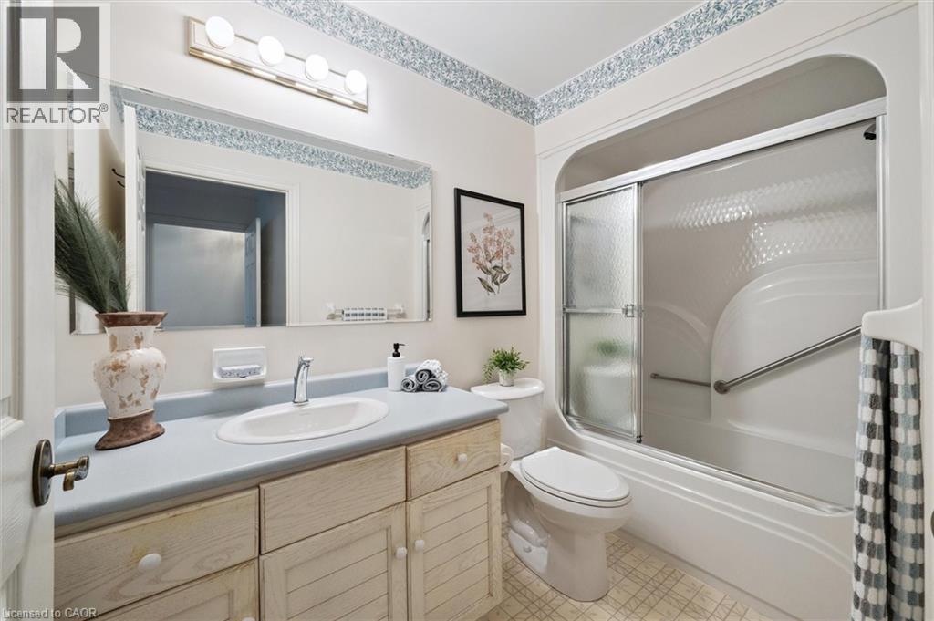 3 Gardenview Court, Guelph, Ontario  N1G 4X7 - Photo 13 - 40781476