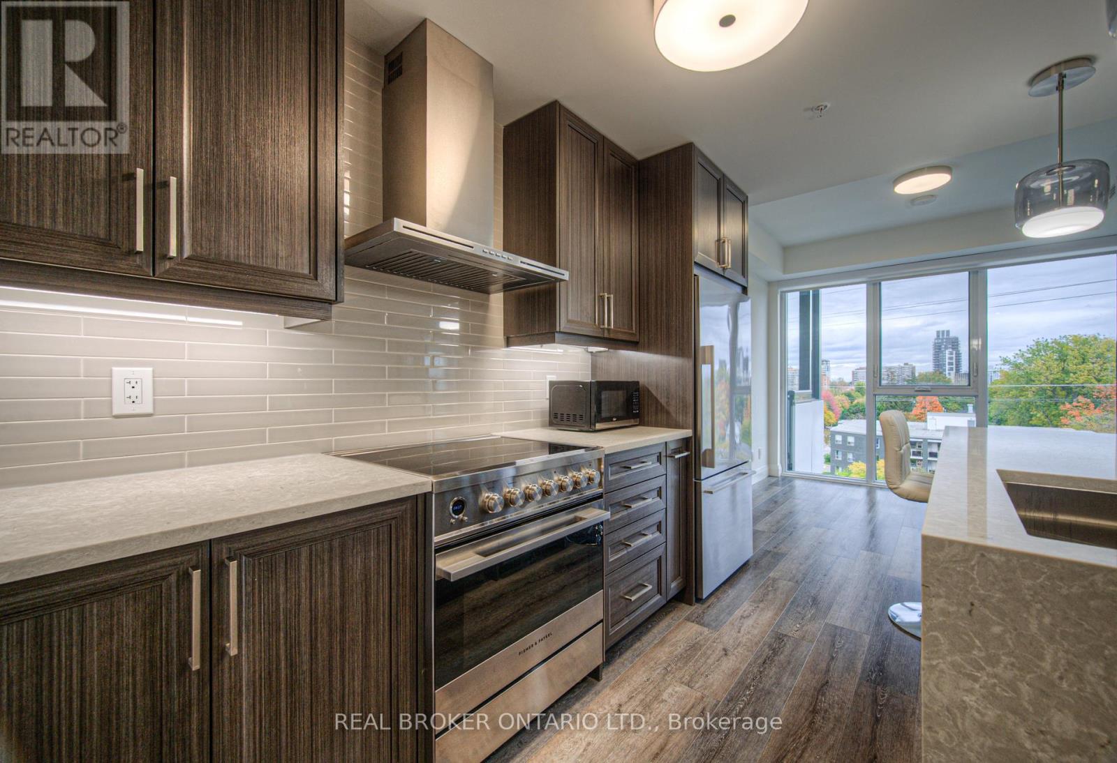 705 - 500 Brock Avenue, Burlington, Ontario  L7S 0A5 - Photo 12 - W12485873