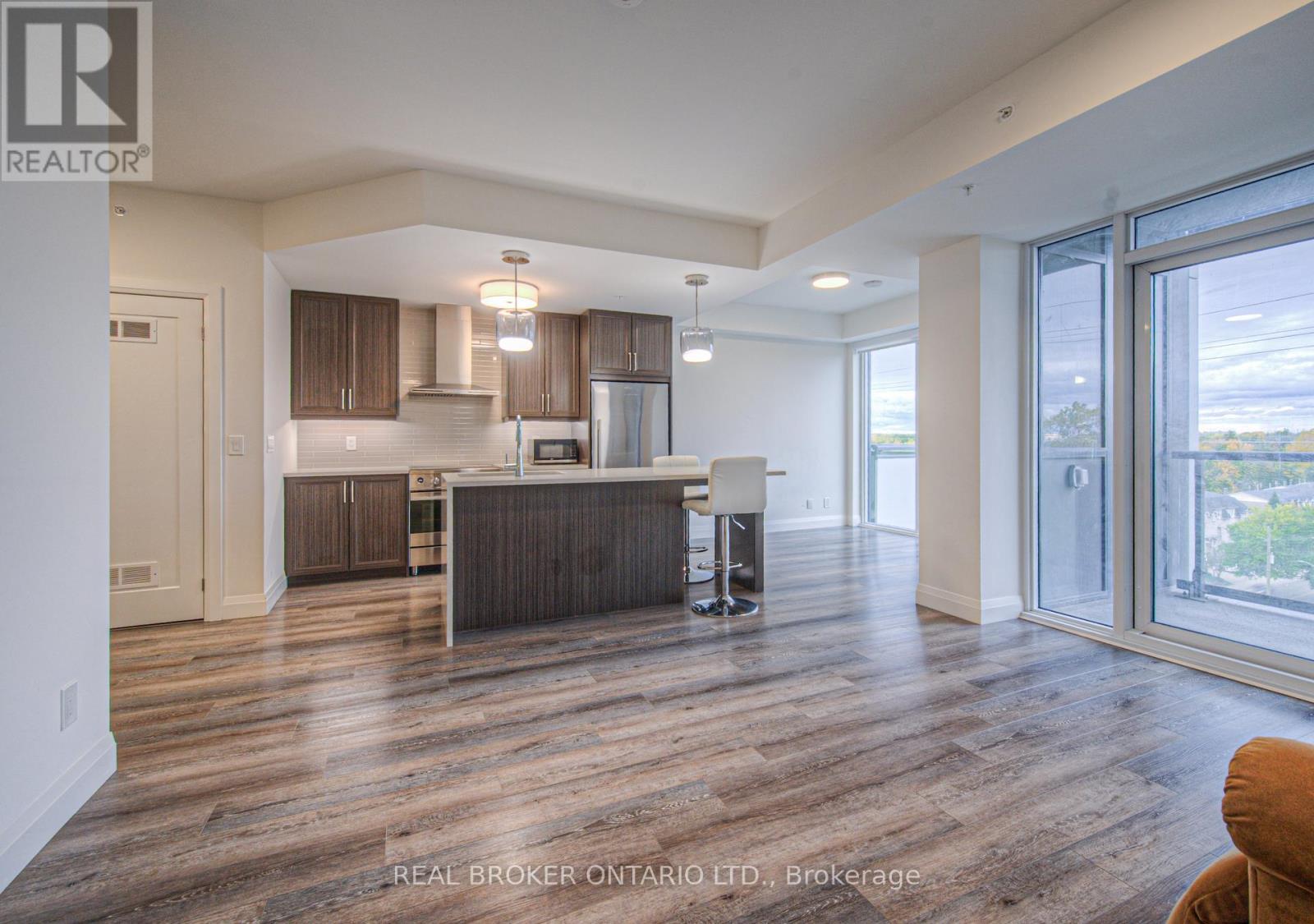 705 - 500 Brock Avenue, Burlington, Ontario  L7S 0A5 - Photo 13 - W12485873