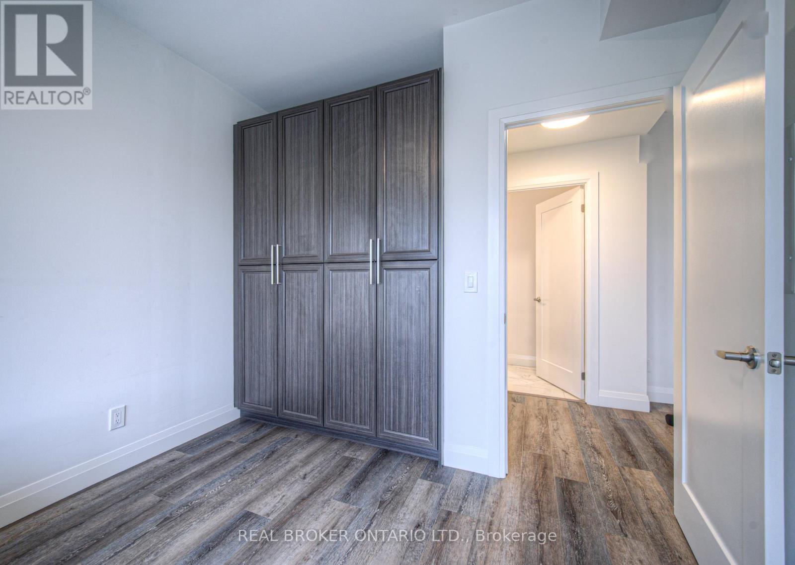 705 - 500 Brock Avenue, Burlington, Ontario  L7S 0A5 - Photo 22 - W12485873