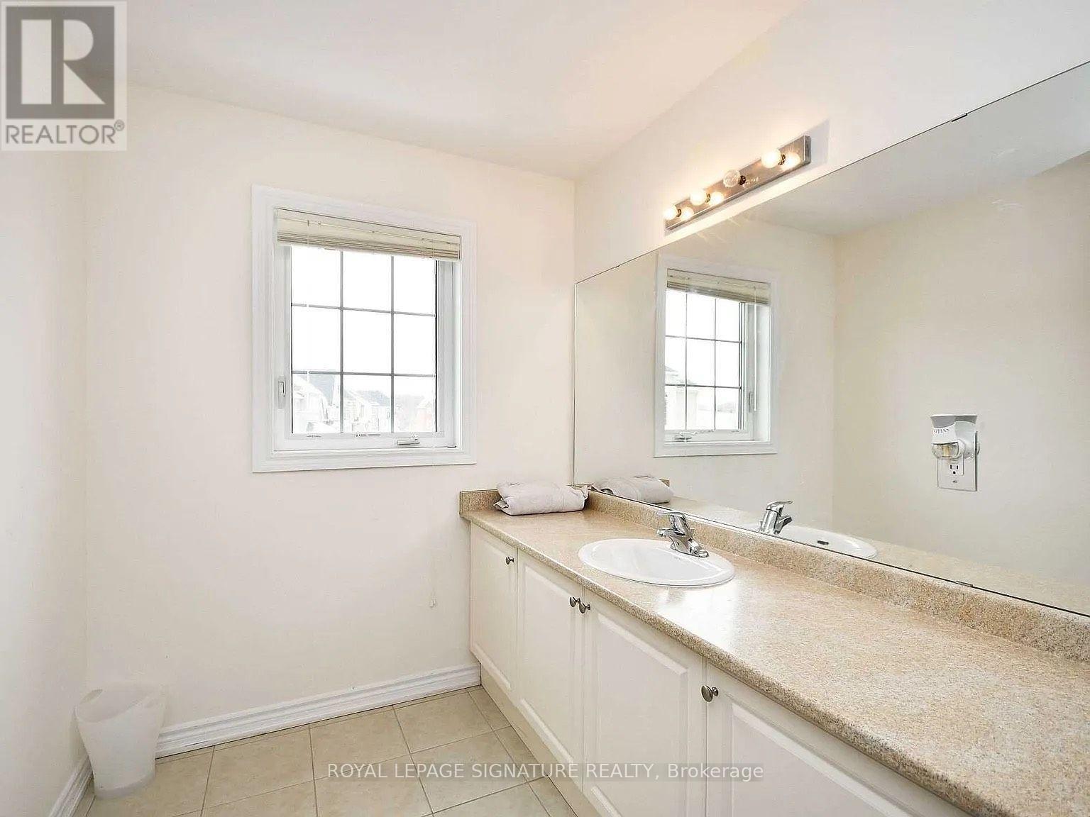 31 Shiff Crescent, Brampton, Ontario  L6Z 0H6 - Photo 19 - W12485895