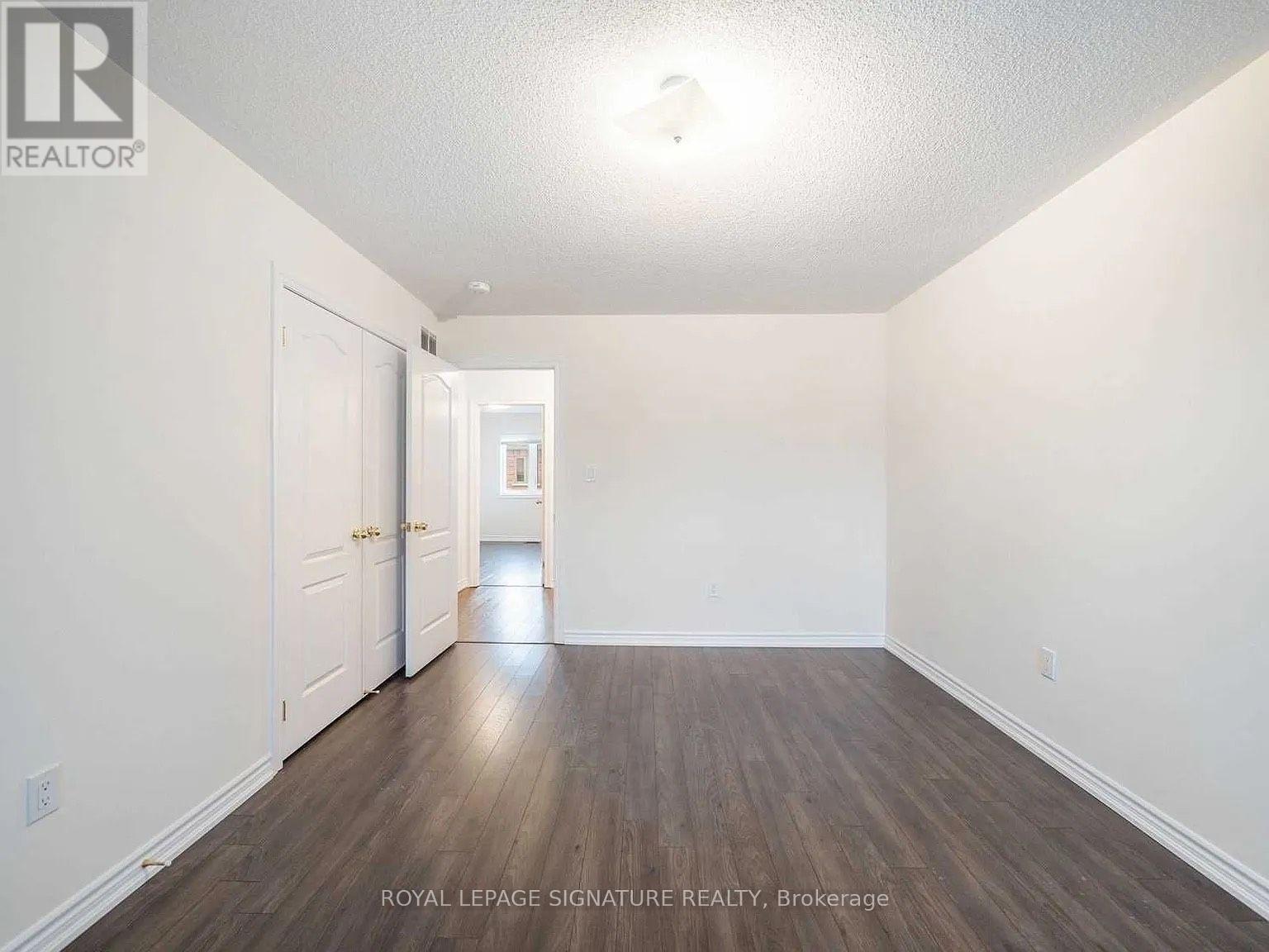 31 Shiff Crescent, Brampton, Ontario  L6Z 0H6 - Photo 6 - W12485895