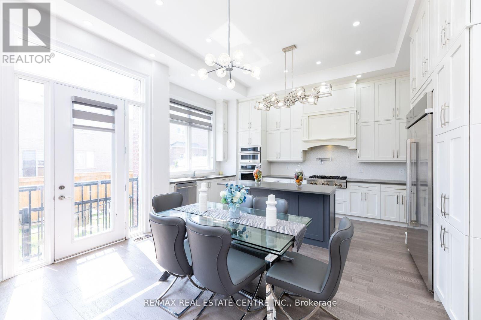 3422 Post Road N, Oakville, Ontario  L6H 0Y4 - Photo 13 - W12485897