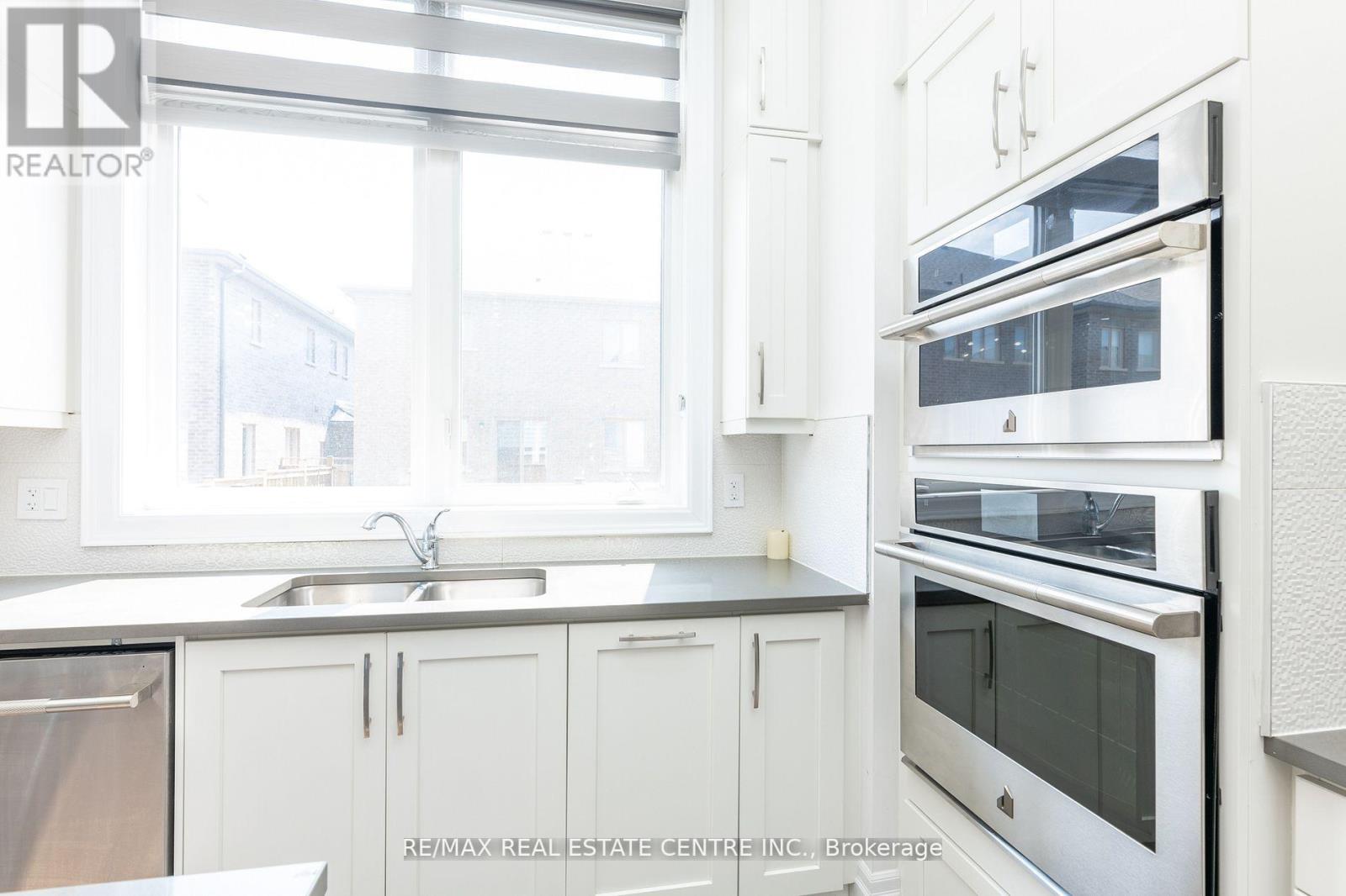 3422 Post Road N, Oakville, Ontario  L6H 0Y4 - Photo 18 - W12485897