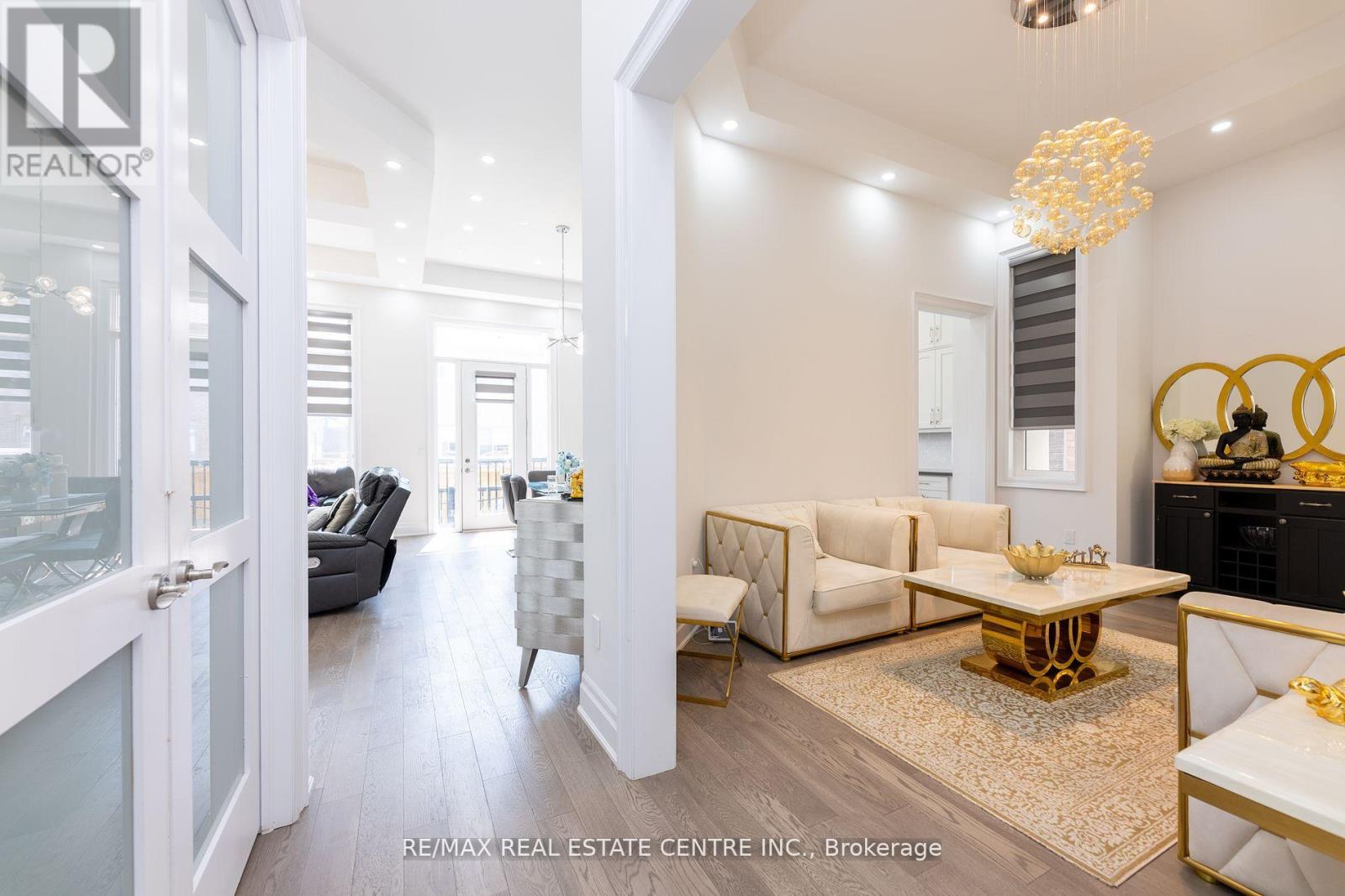 3422 Post Road N, Oakville, Ontario  L6H 0Y4 - Photo 7 - W12485897