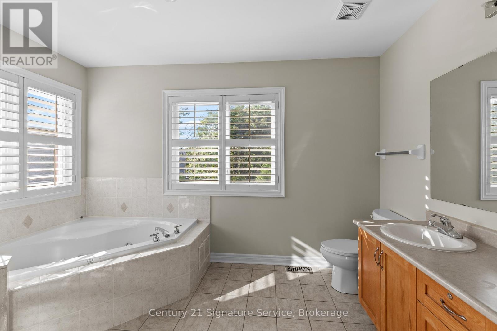 54 Millhouse Mews, Brampton, Ontario  L6Y 5J8 - Photo 24 - W12485957