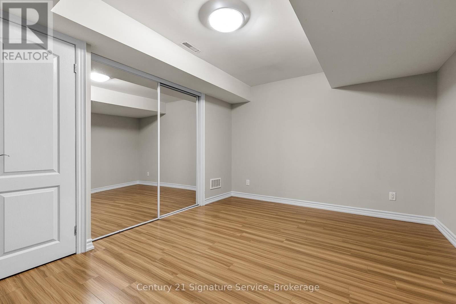 54 Millhouse Mews, Brampton, Ontario  L6Y 5J8 - Photo 37 - W12485957