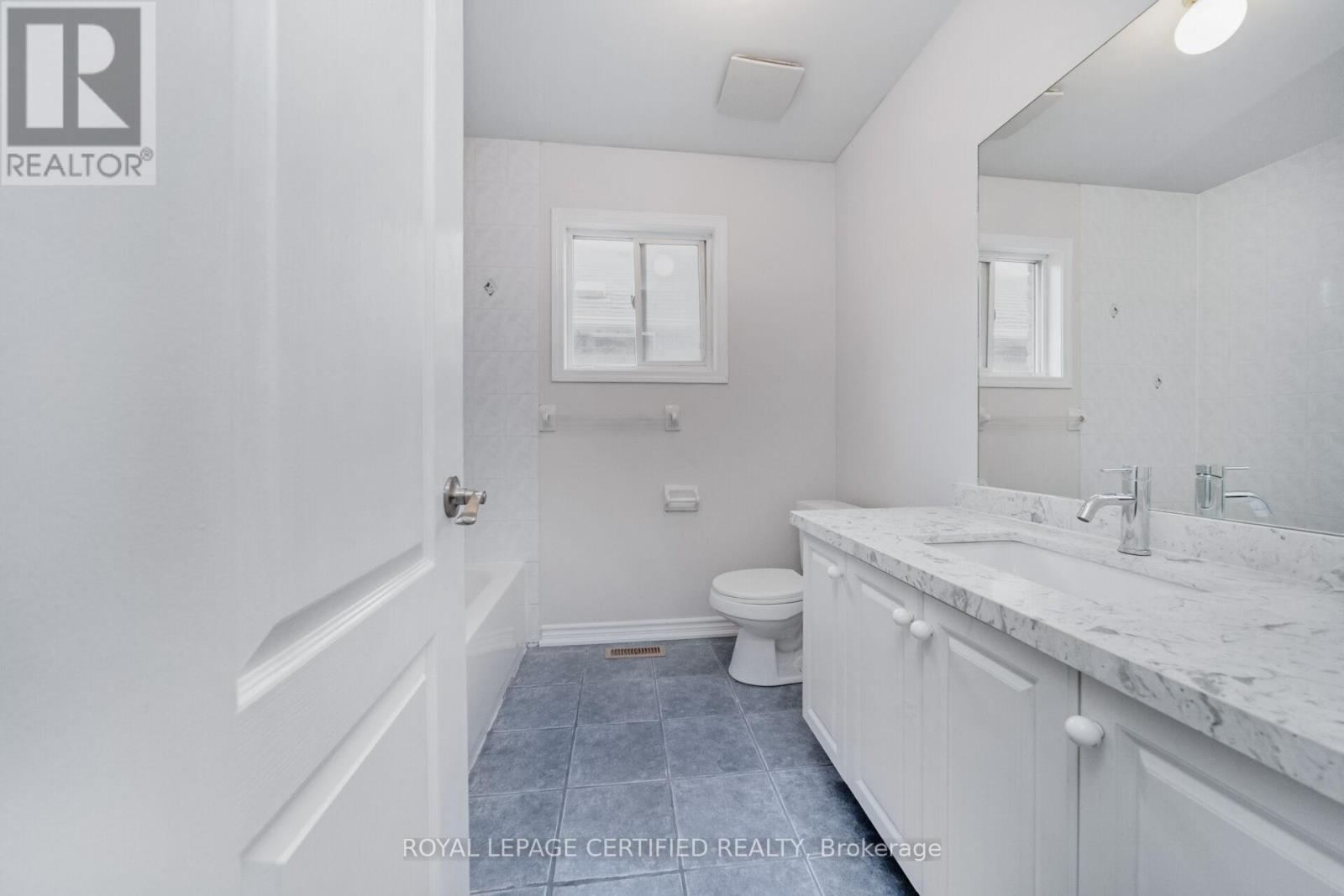 76 Saddleback Square, Brampton, Ontario  L6X 4T9 - Photo 18 - W12485972