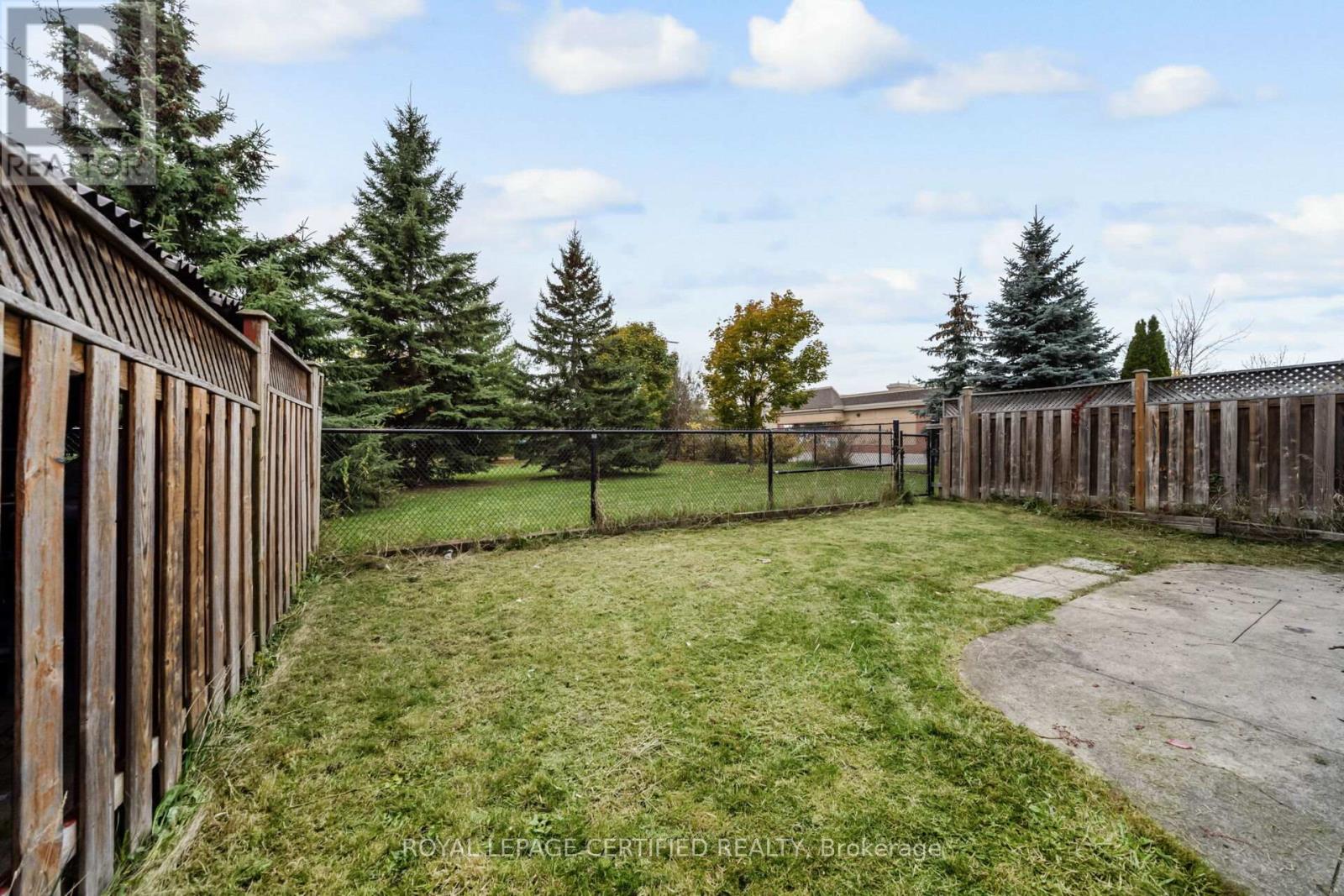 76 Saddleback Square, Brampton, Ontario  L6X 4T9 - Photo 19 - W12485972