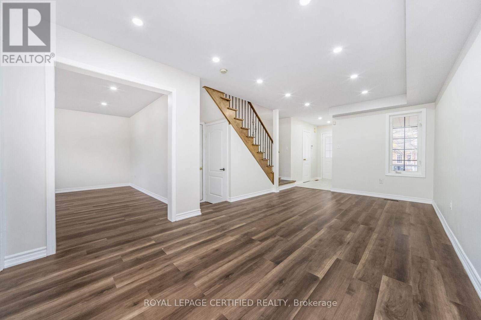 76 Saddleback Square, Brampton, Ontario  L6X 4T9 - Photo 6 - W12485972