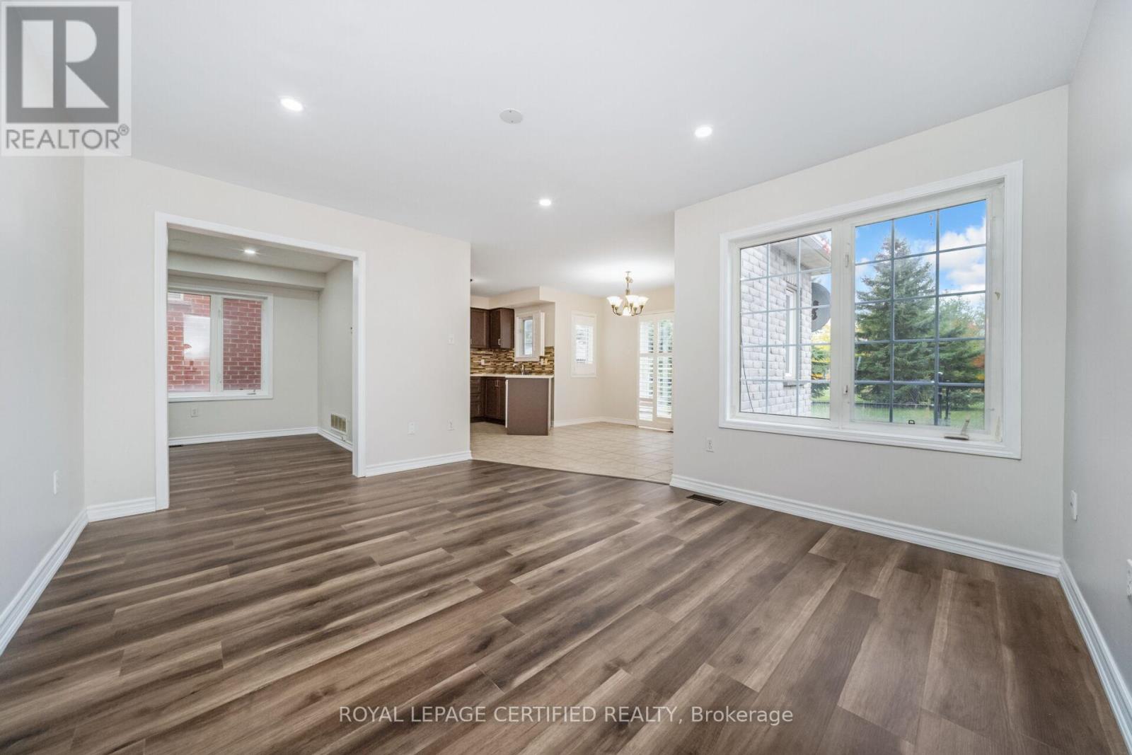 76 Saddleback Square, Brampton, Ontario  L6X 4T9 - Photo 8 - W12485972