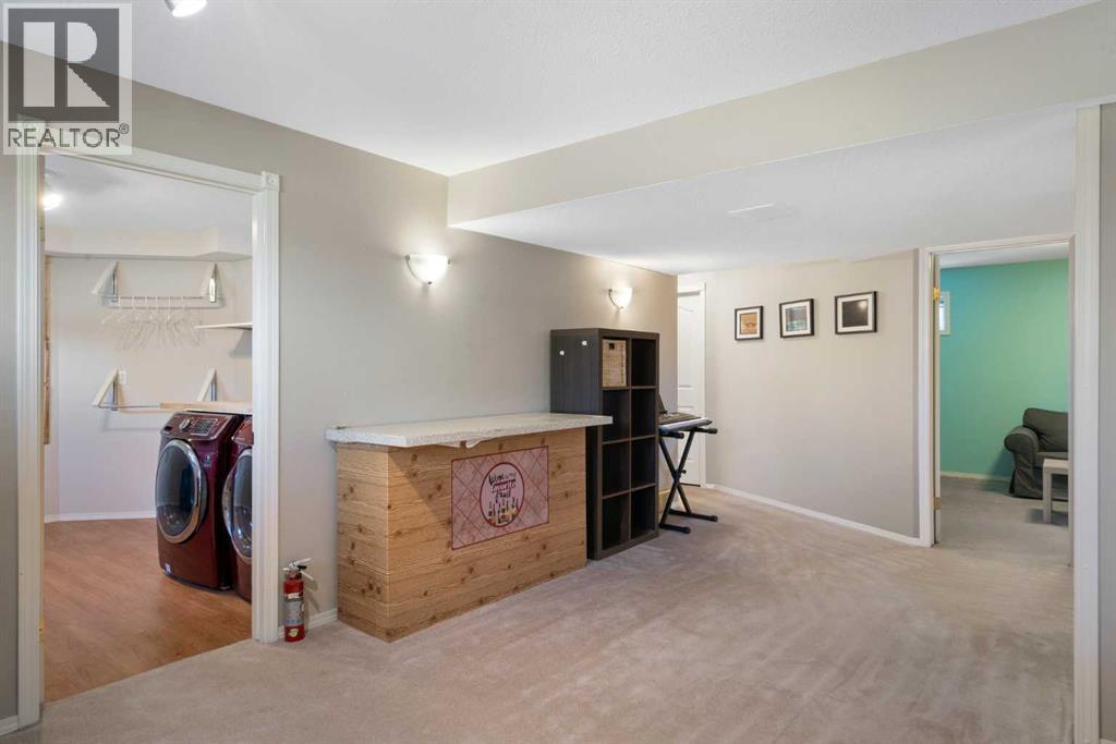 341 Sunset Place, Okotoks, Alberta  T1S 1P7 - Photo 34 - A2254056