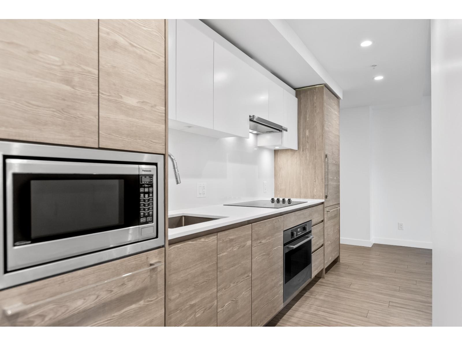 2406 13655 Fraser Highway, Surrey, British Columbia  V3T 0P8 - Photo 6 - R3062259