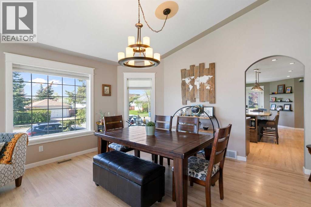 341 Sunset Place, Okotoks, Alberta  T1S 1P7 - Photo 8 - A2254056