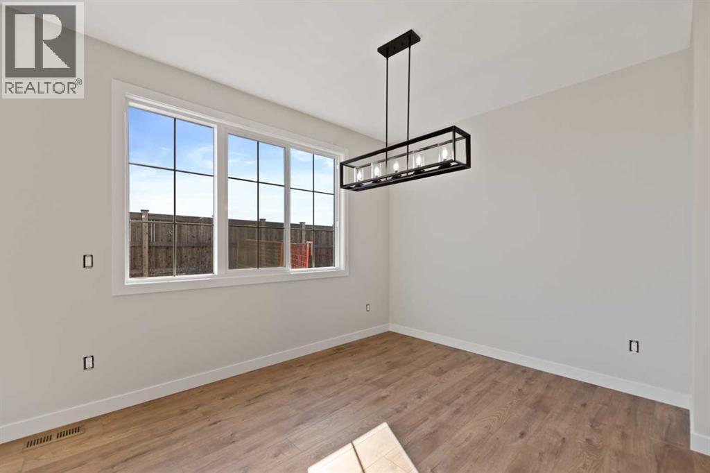 496 Lewisburg Place Ne, Calgary, Alberta  T3P 2N6 - Photo 7 - A2266211