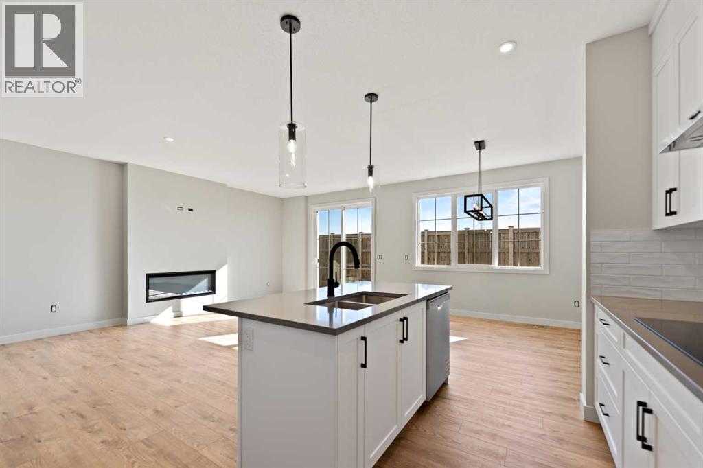 496 Lewisburg Place Ne, Calgary, Alberta  T3P 2N6 - Photo 5 - A2266211