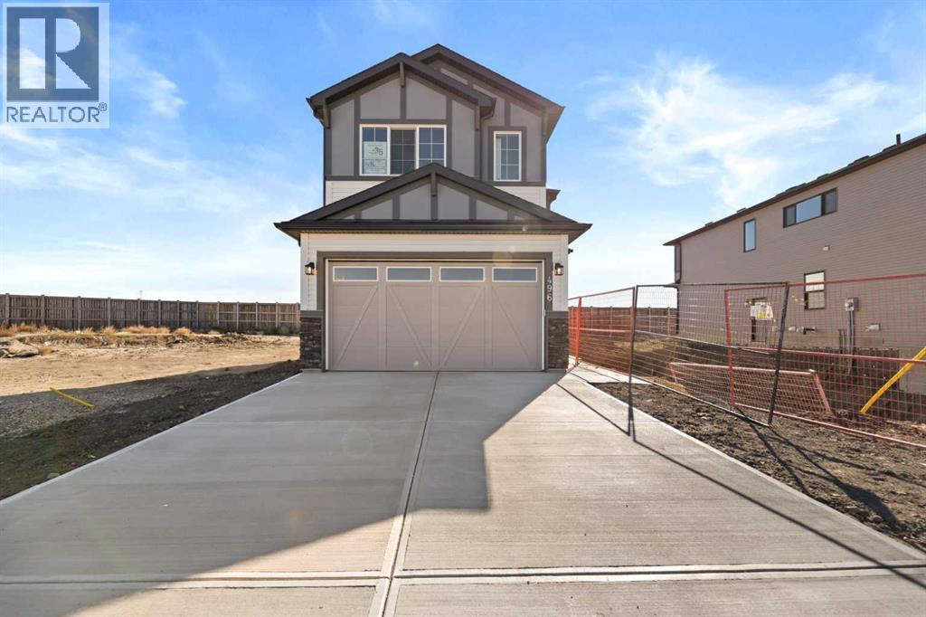 496 Lewisburg Place Ne, Calgary, Alberta  T3P 2N6 - Photo 1 - A2266211